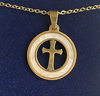 Cross Shell Round necklace